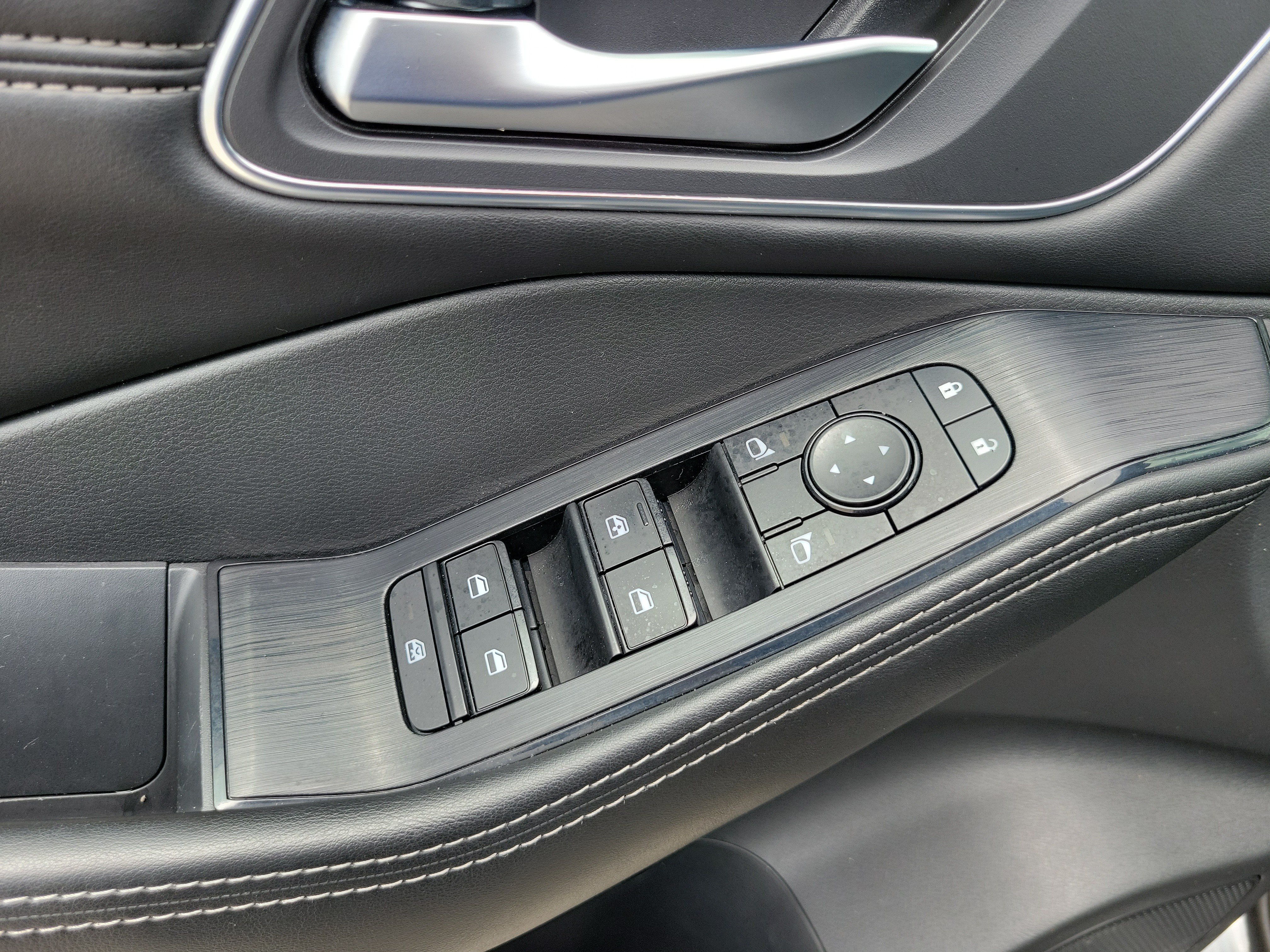 Used 2021 Nissan Rogue SV w/ Premium Package FWD image 28