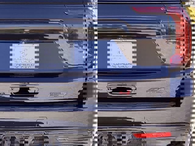 Used 2022 GMC Yukon AT4 image 5