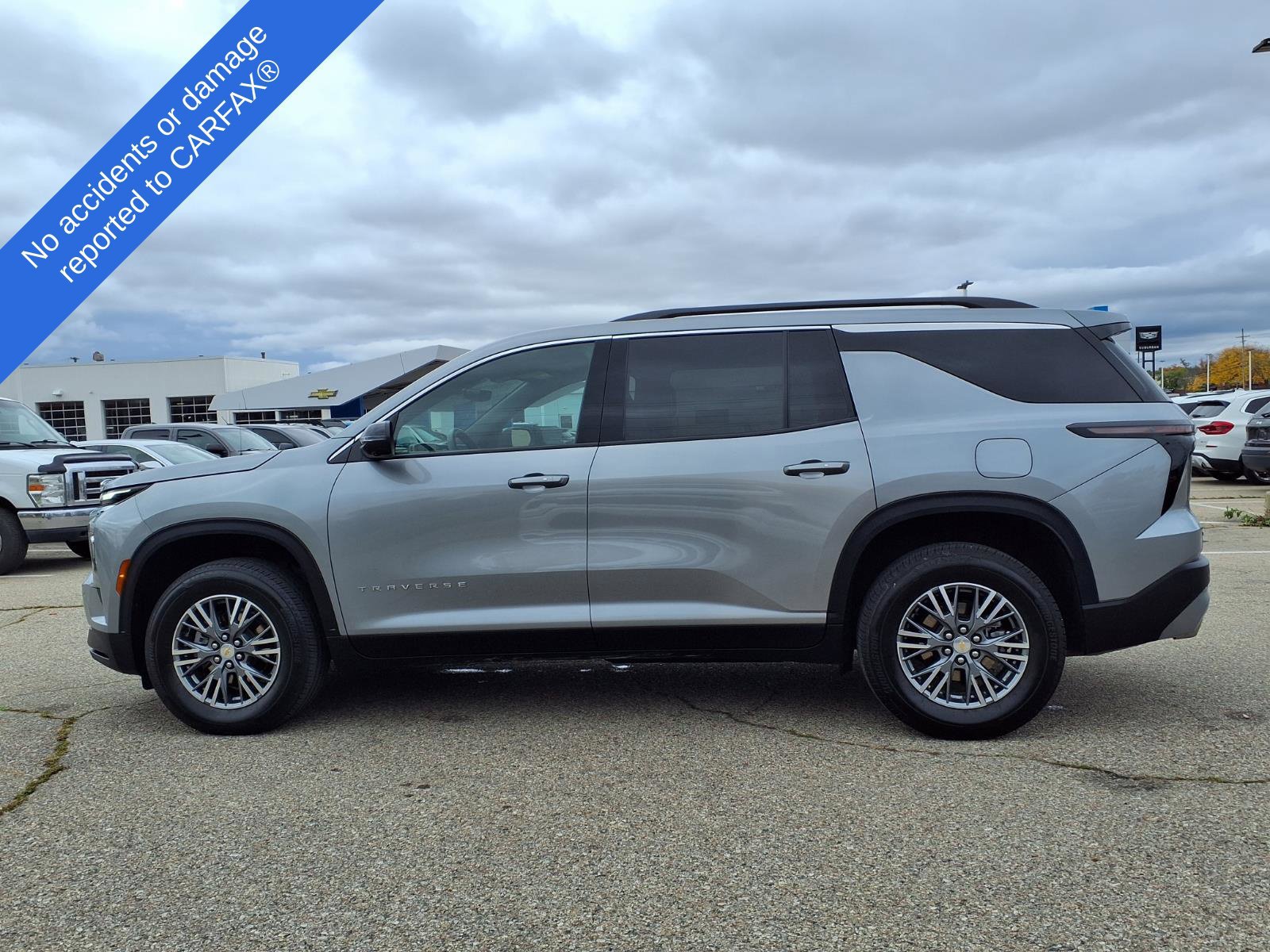 Used 2026 Chevrolet Traverse LT w/ Driver Confidence Package FWD image 9