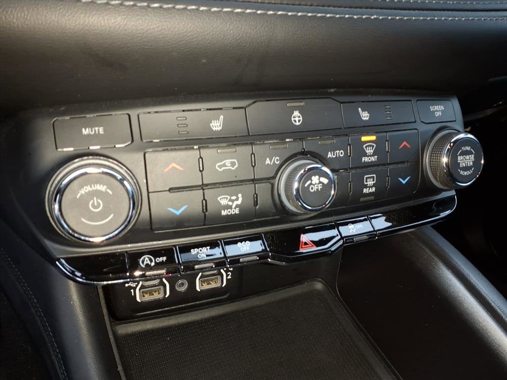 Used 2023 Dodge Durango SXT image 25