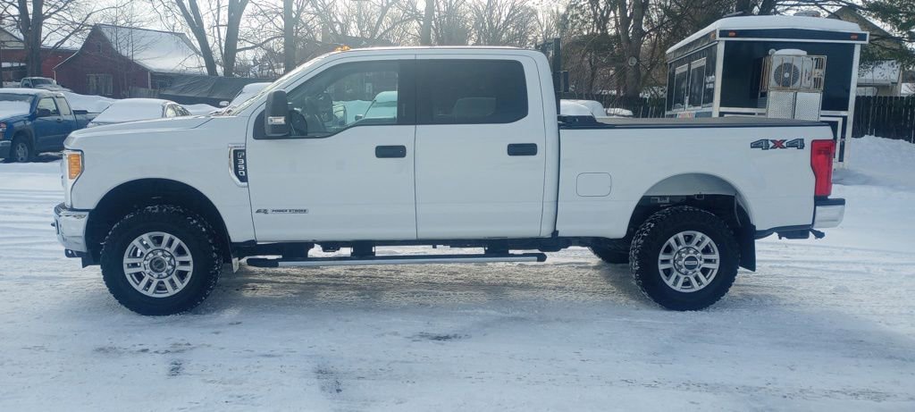 Used 2017 Ford F350 XLT w/ XLT Value Package image 4