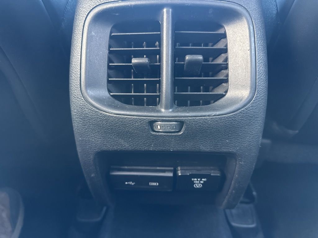 Used 2019 Jeep Cherokee Limited image 28