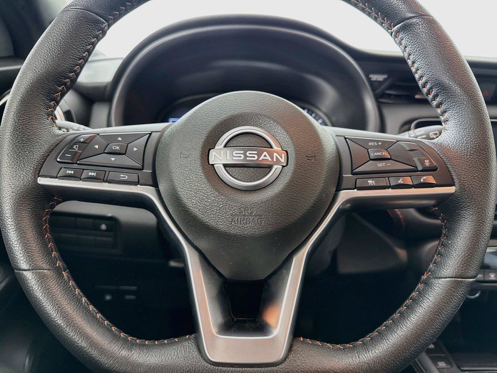 Used 2023 Nissan Kicks SR w/ SR Premium Package FWD image 16