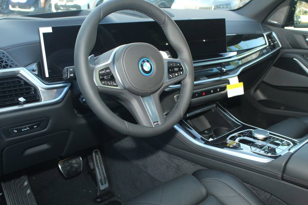 New 2026 BMW X5 xDrive50e image 10