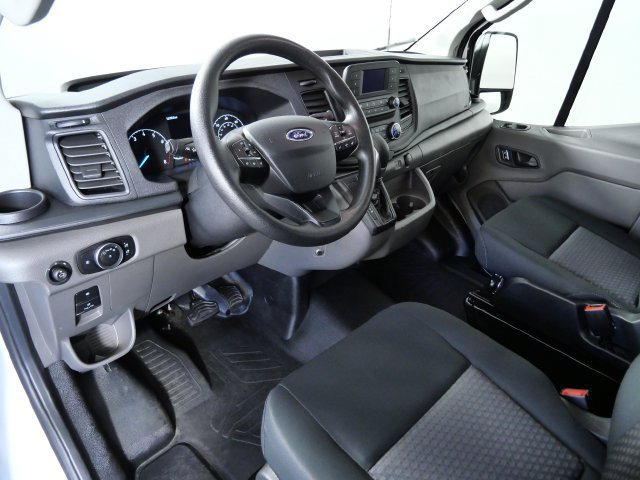 Certified 2025 Ford Transit 250 Low Roof w/ Exterior Upgrade Package RWD image 4