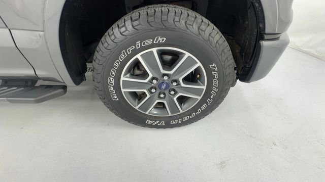 Used 2016 Ford F150 XLT w/ Equipment Group 302A Luxury AWD/4WD image 9