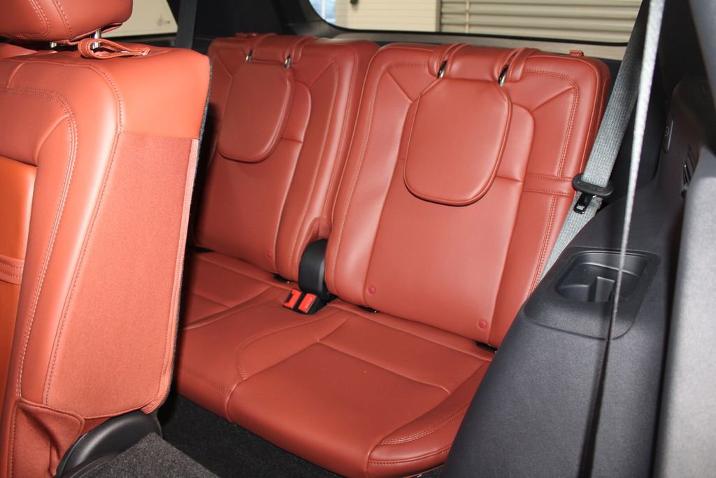 Used 2025 Lincoln Aviator Reserve image 28