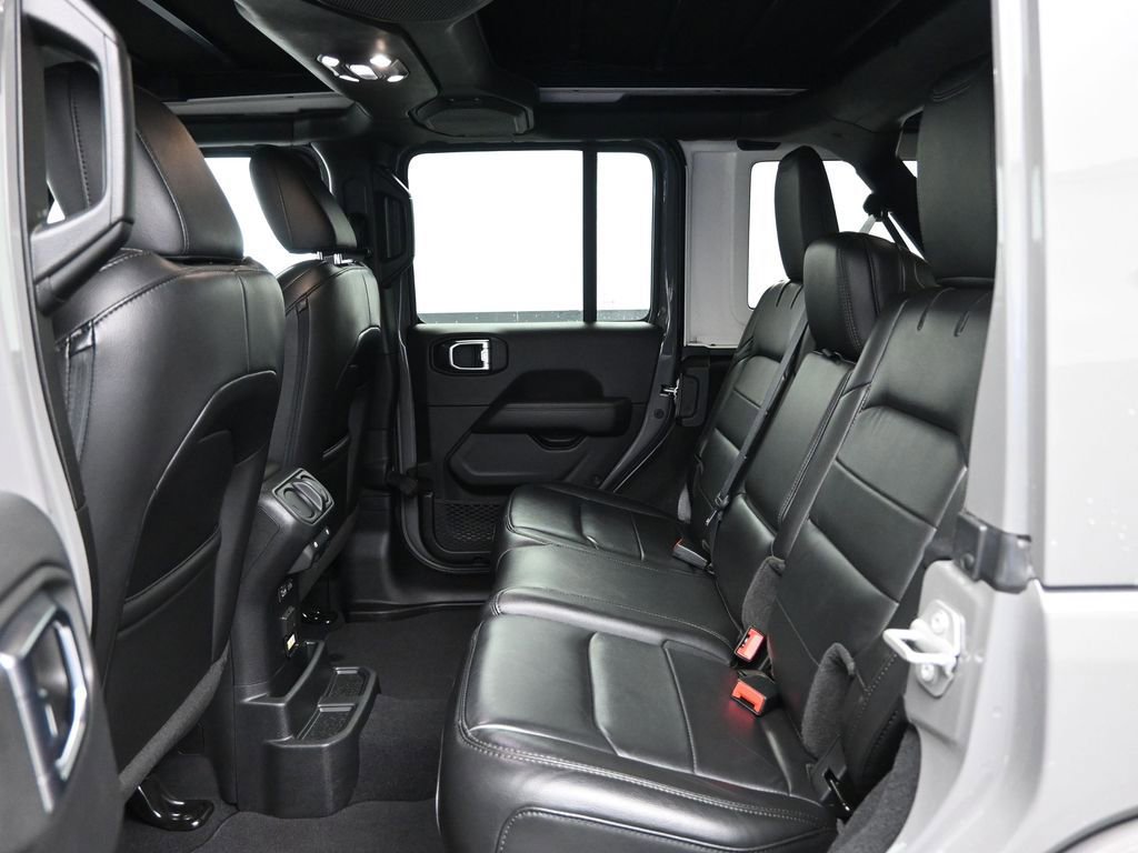 Used 2023 Jeep Wrangler Altitude image 31