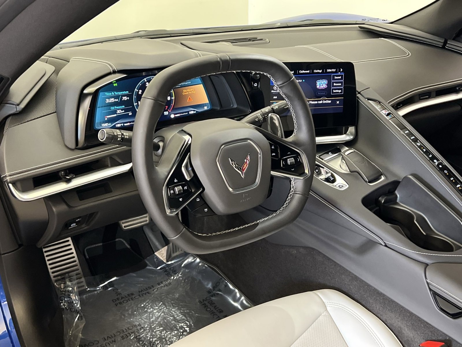 Used 2023 Chevrolet Corvette Stingray Coupe w/ Z51 Performance Package image 15