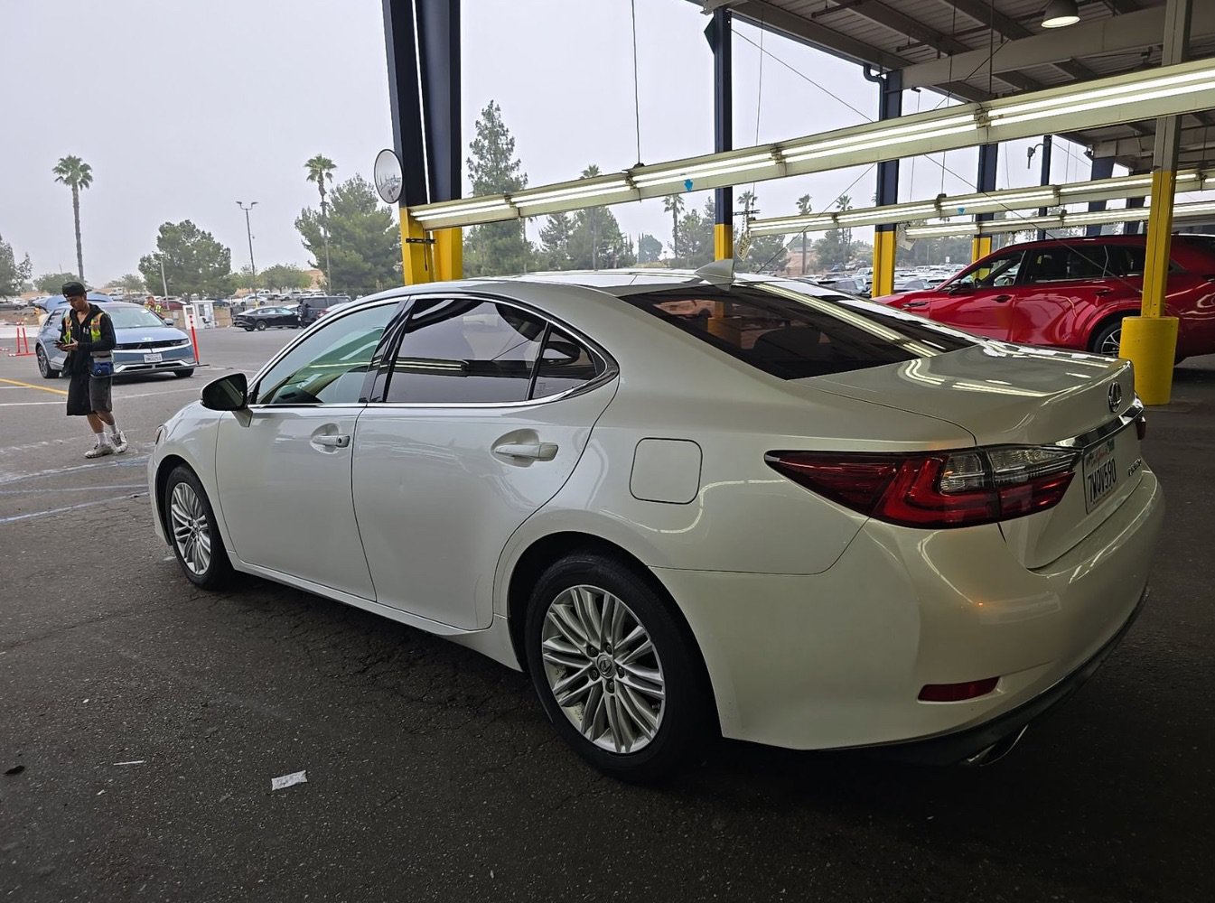 Used 2017 Lexus ES 350 w/ Accessory Package FWD image 6