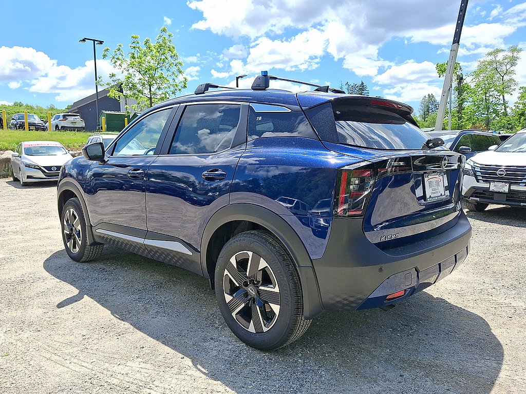 New 2026 Nissan Kicks SV w/ Interior Electronics Package AWD/4WD image 3