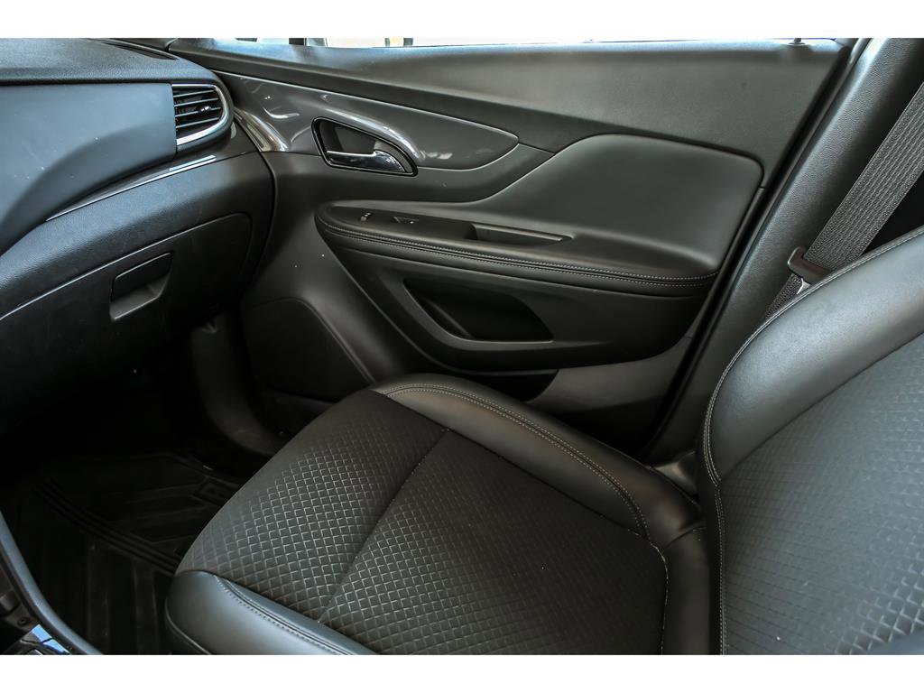 Used 2022 Buick Encore Preferred w/ Safety Package image 22