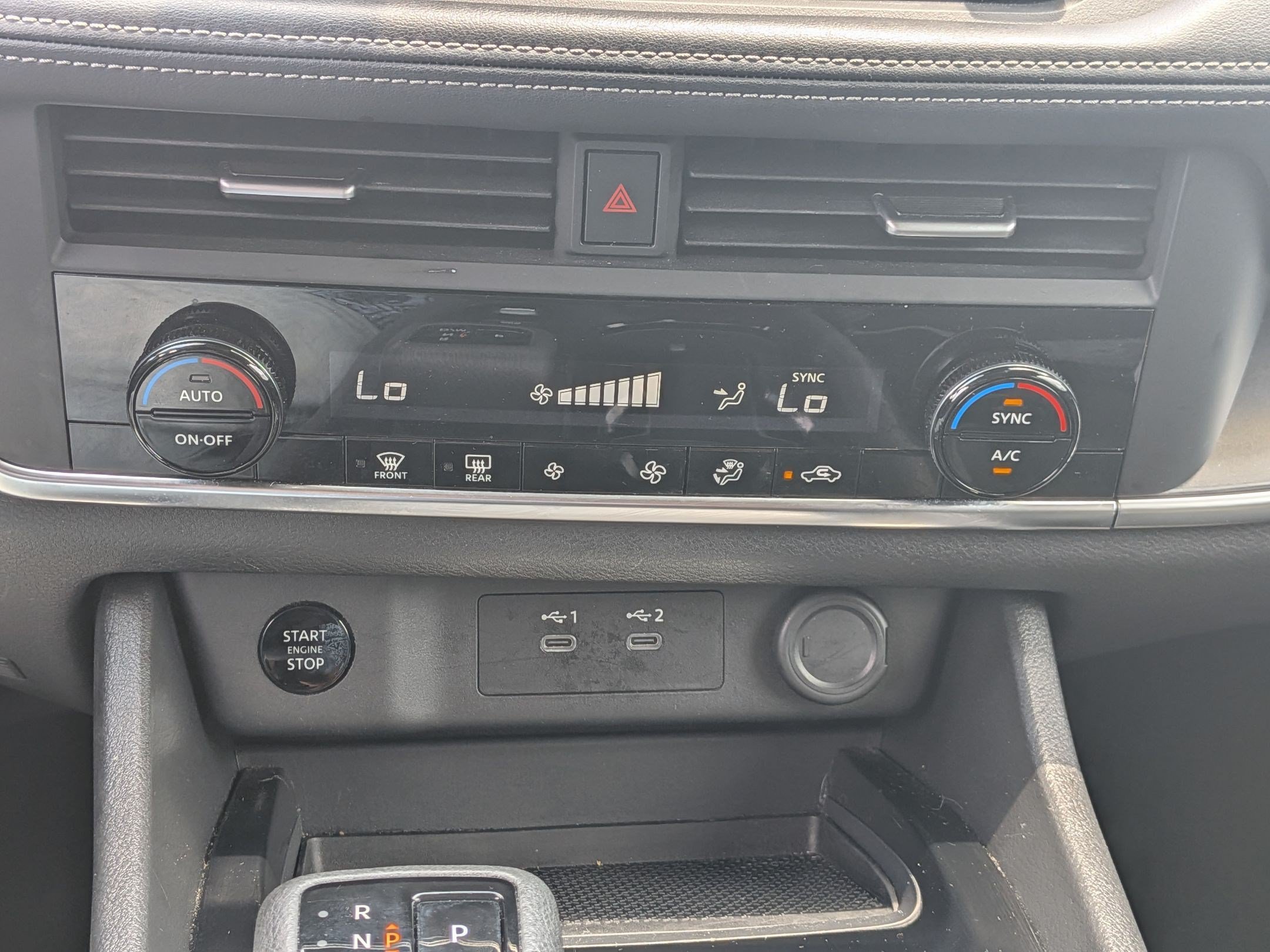 Used 2025 Nissan Rogue SV FWD image 15