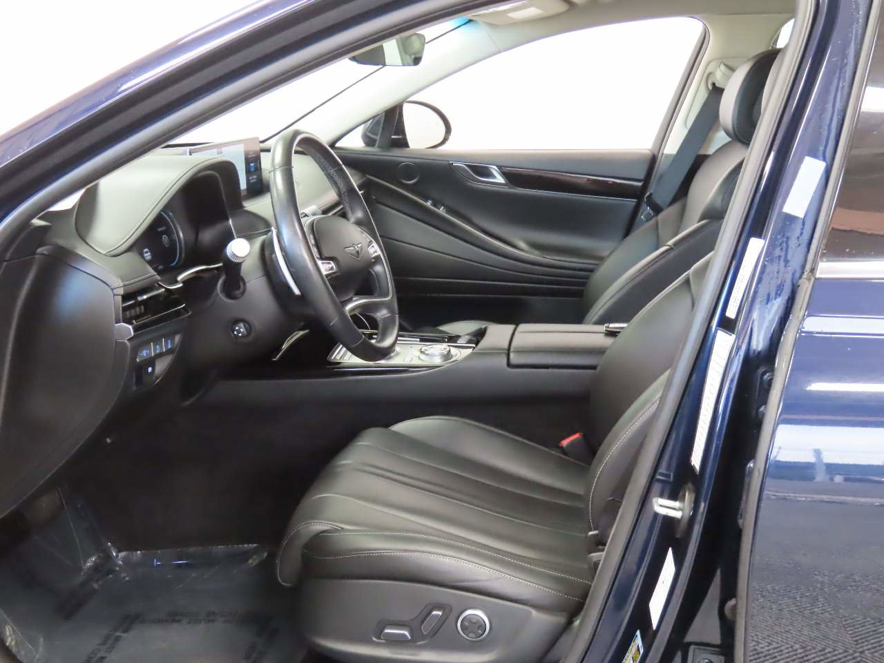 Used 2023 Genesis G80 2.5T AWD/4WD image 14