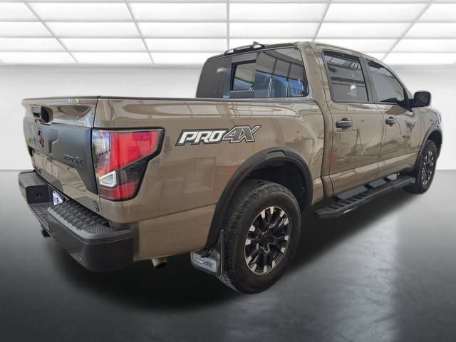 Used 2023 Nissan Titan PRO-4X w/ Pro-4x Convenience Package image 6