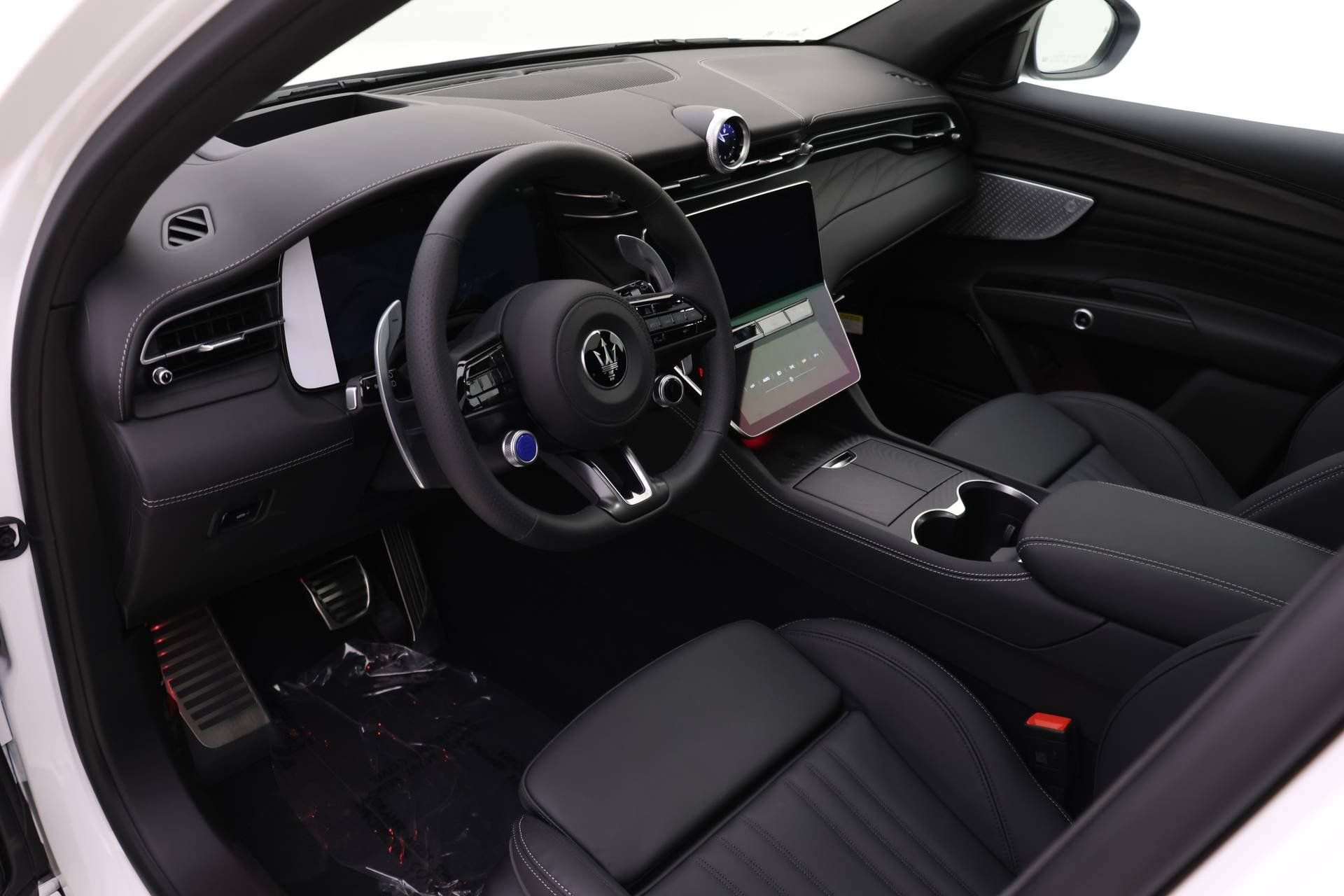 New 2025 Maserati Grecale Modena image 6