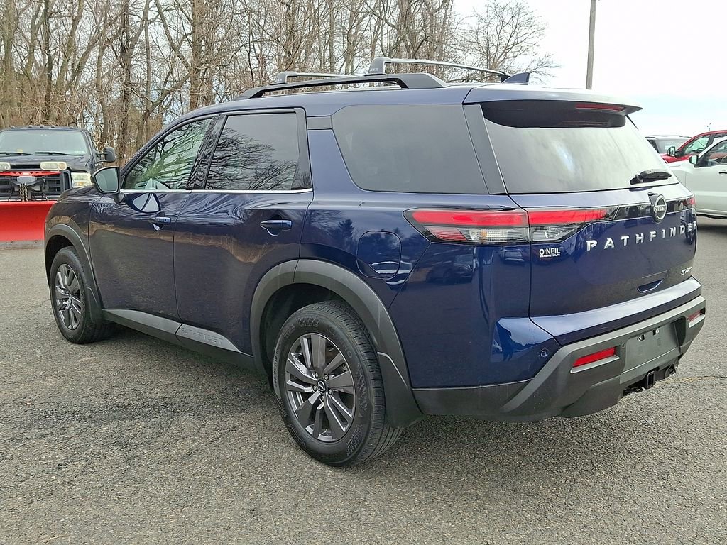 Certified 2023 Nissan Pathfinder SV w/ SV Premium Package image 4