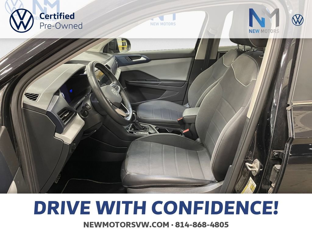 Used 2023 Volkswagen Taos SE w/ Panoramic Sunroof Package image 9
