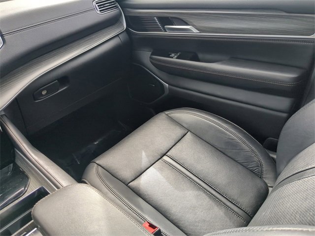 Used 2024 Jeep Wagoneer Series II w/ Flexible Seating Group image 19