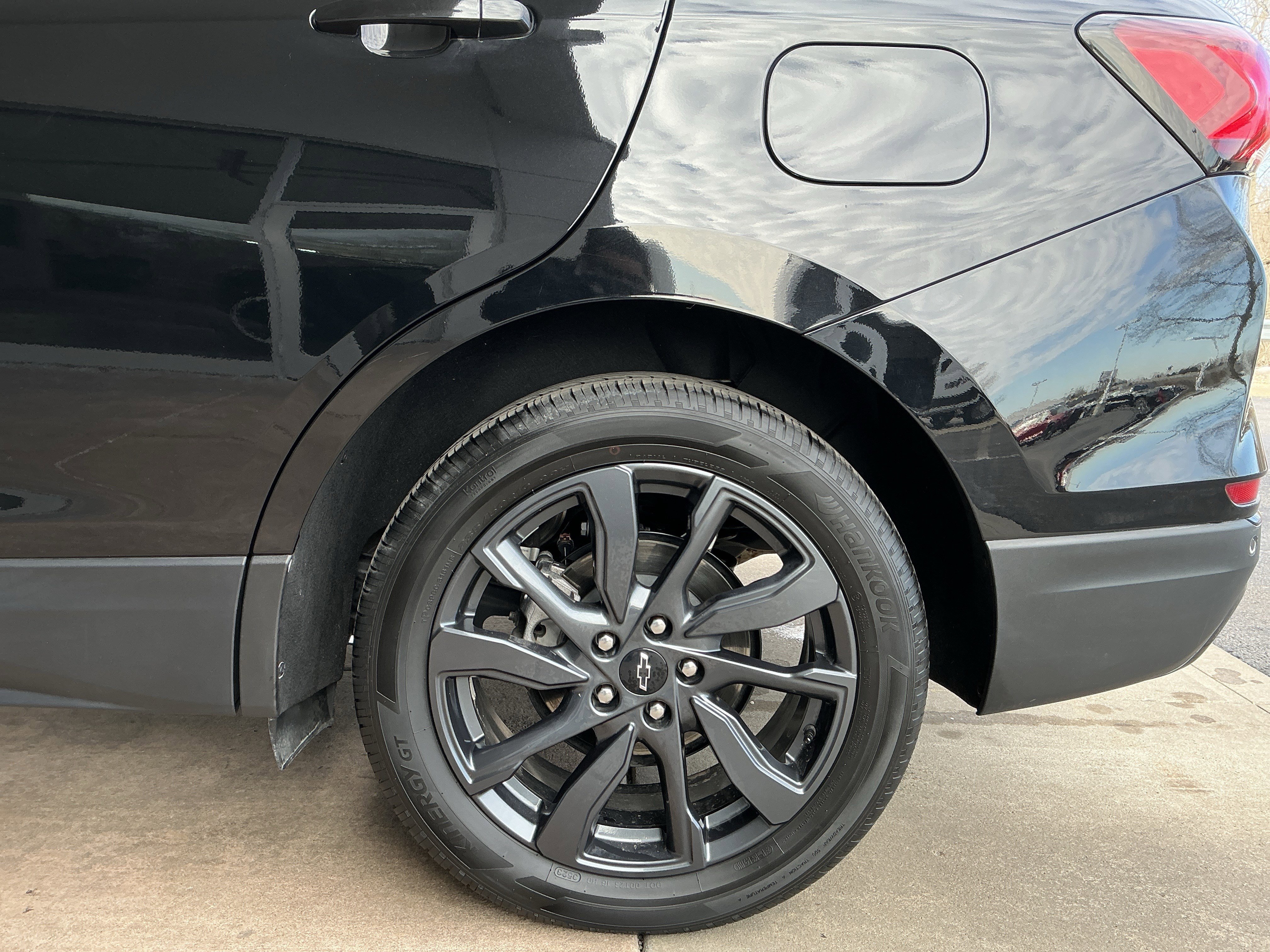 Used 2024 Chevrolet Equinox RS image 23