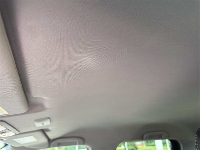 Used 2023 Nissan Frontier SV image 28