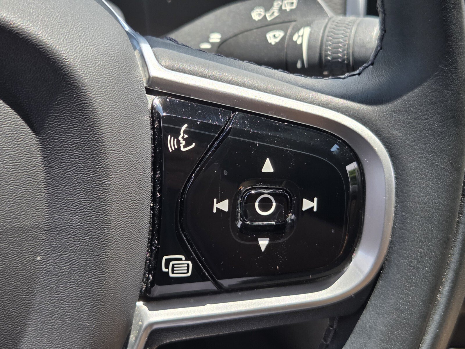 Used 2021 Volvo XC90 T6 Inscription w/ Lounge Package AWD/4WD image 24