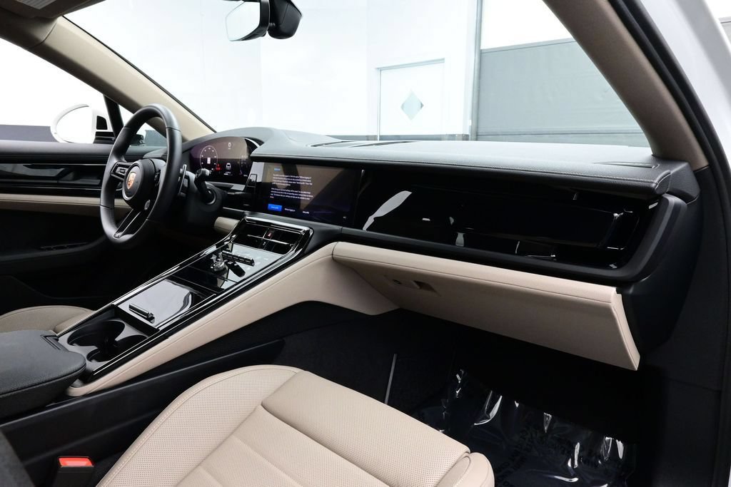 Certified 2026 Porsche Panamera w/ Premium Package RWD image 18