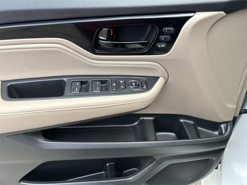 Used 2023 Honda Odyssey Touring image 29