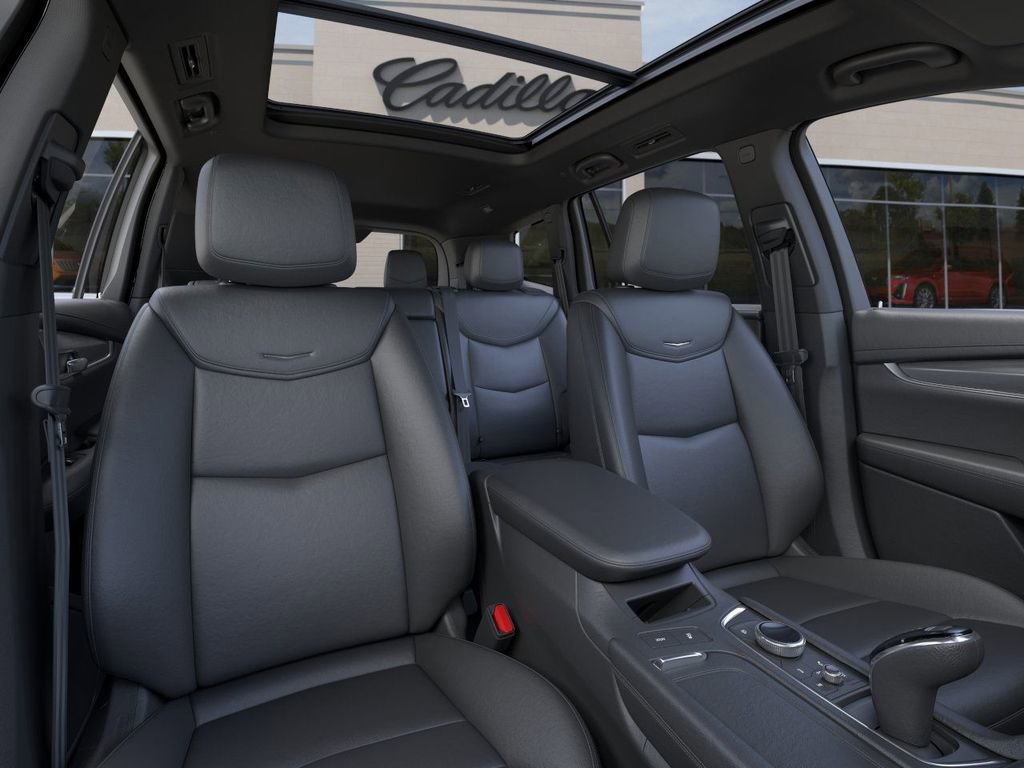 New 2025 Cadillac XT6 Luxury image 16