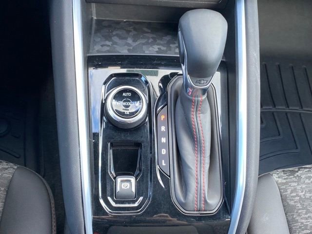 Used 2024 Chevrolet Colorado Z71 w/ Advanced Trailering Package AWD/4WD image 18
