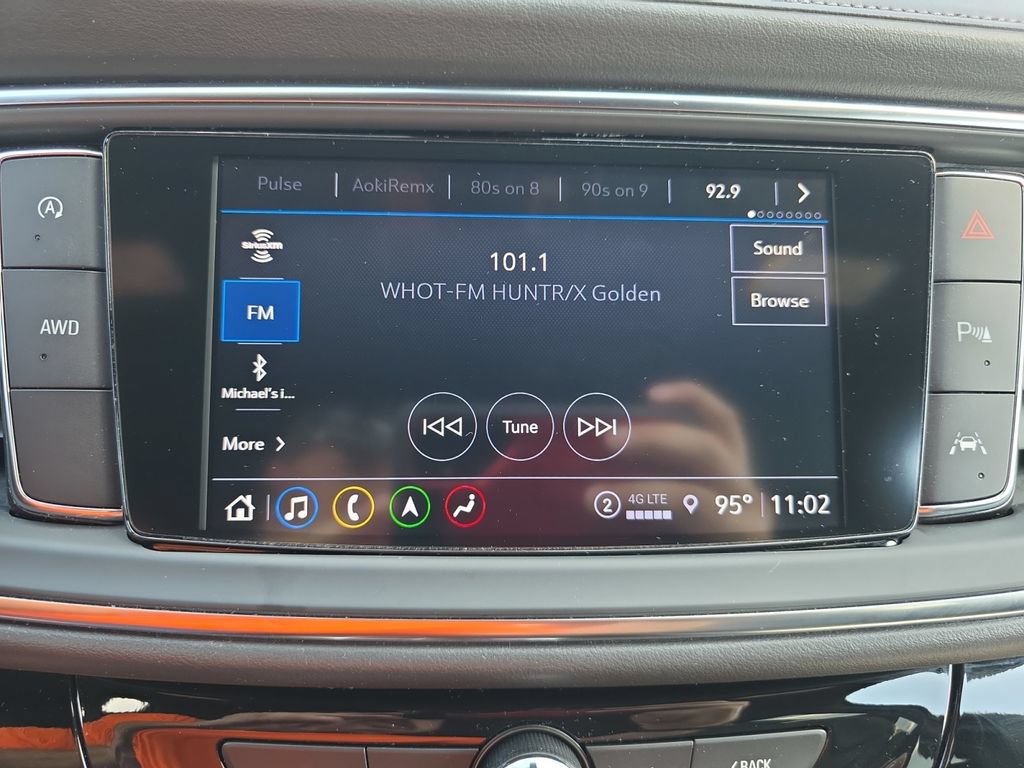 Used 2023 Buick Enclave Avenir AWD/4WD image 17