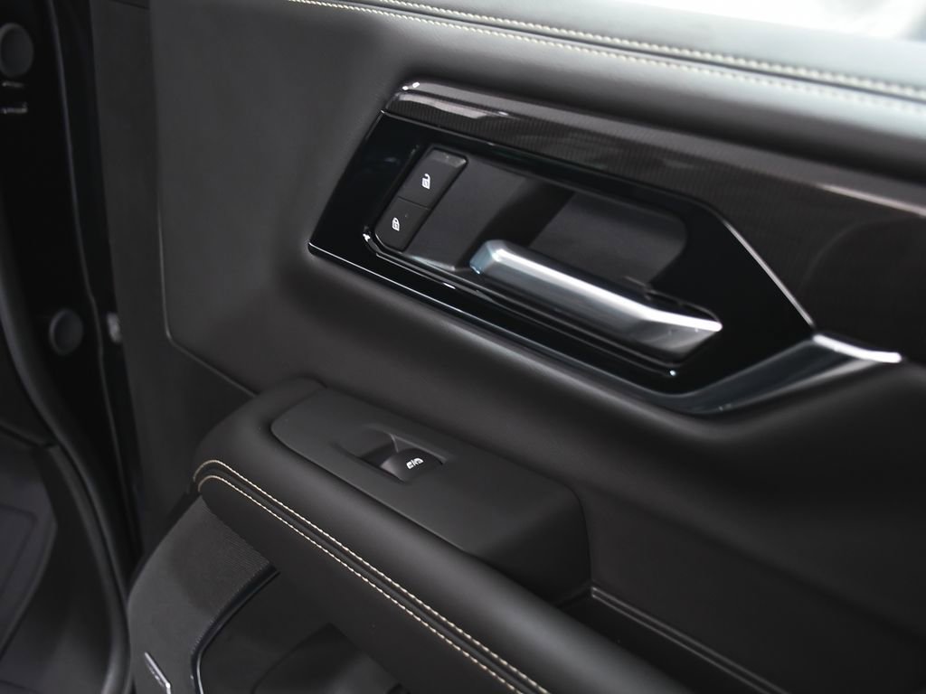 Used 2026 GMC Yukon Elevation w/ LPO, Floor Liner Package AWD/4WD image 18