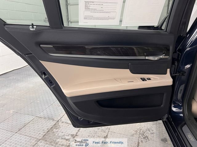 Used 2011 BMW 750i image 26