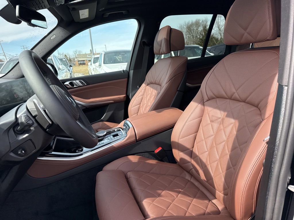 New 2026 BMW X5 xDrive50e image 10