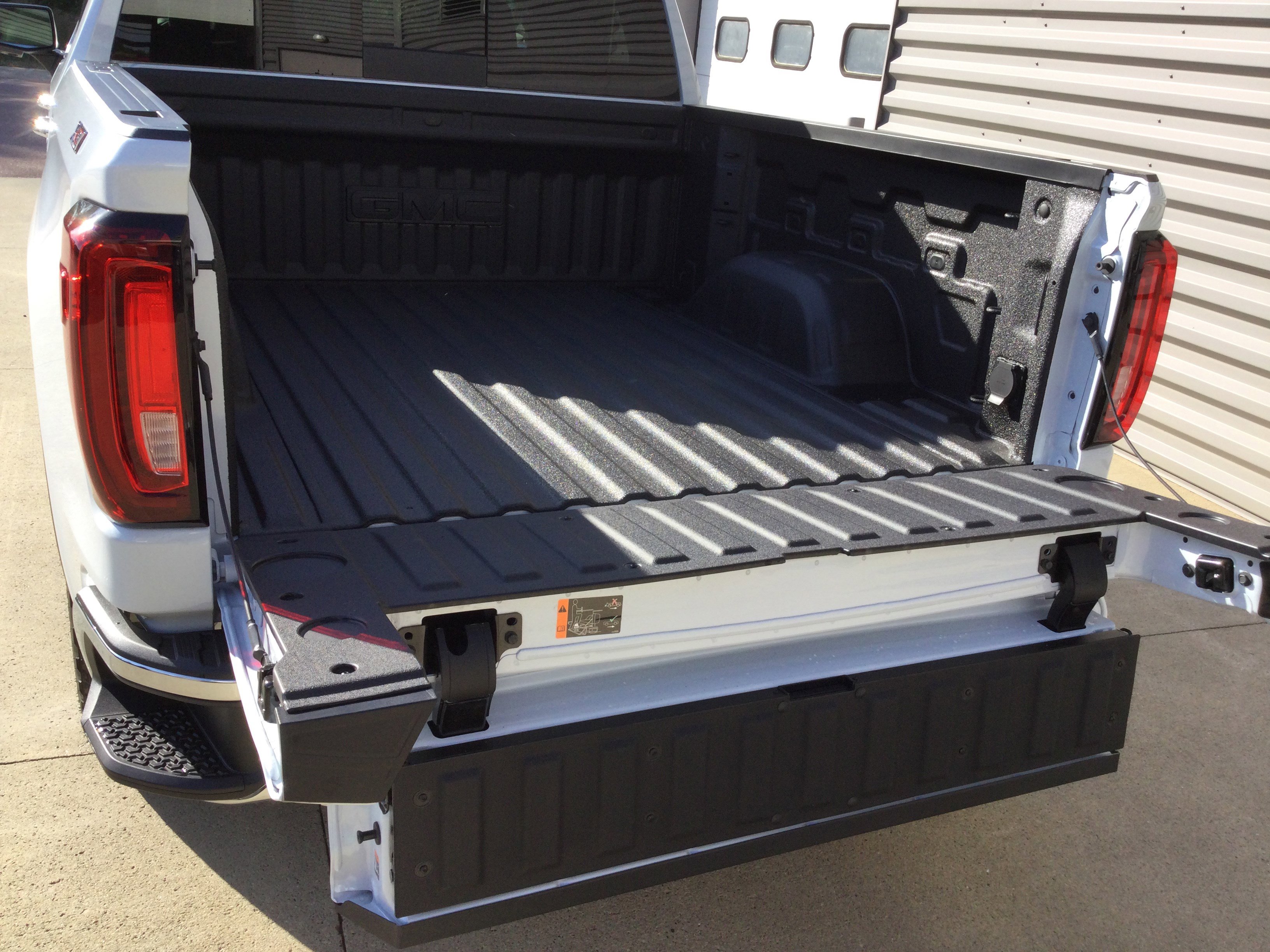 New 2026 GMC Sierra 1500 SLT w/ SLT Premium Plus Package image 5