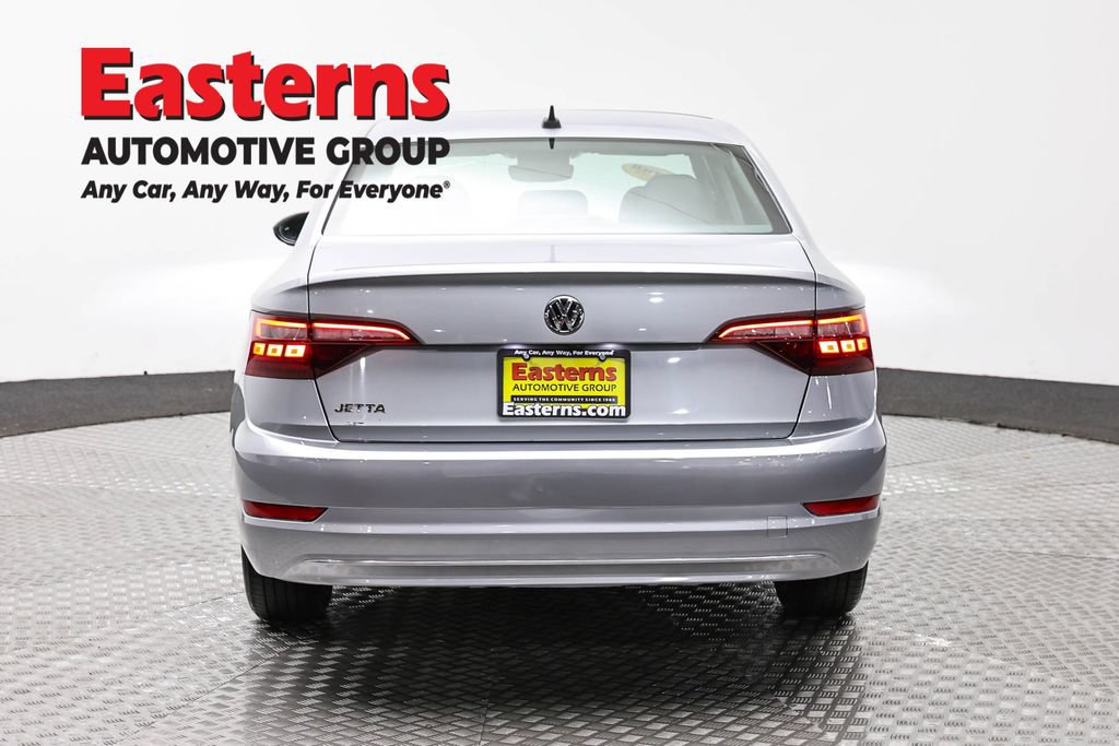Used 2020 Volkswagen Jetta SE w/ SE Cold Weather Package FWD image 6