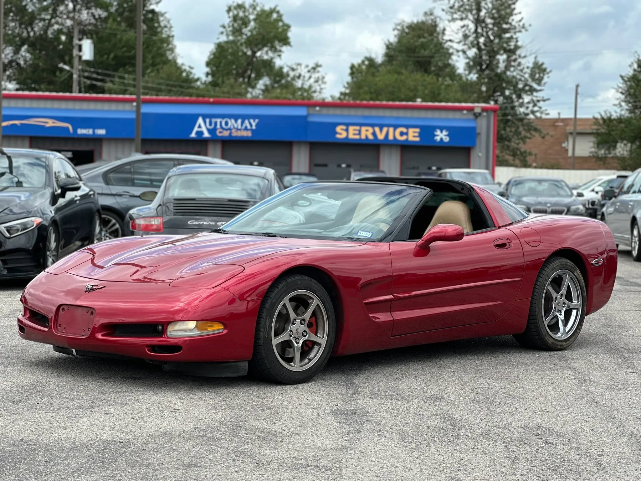 Used 2002 Chevrolet Corvette Coupe w/ Preferred Equipment Group2 RWD image 2