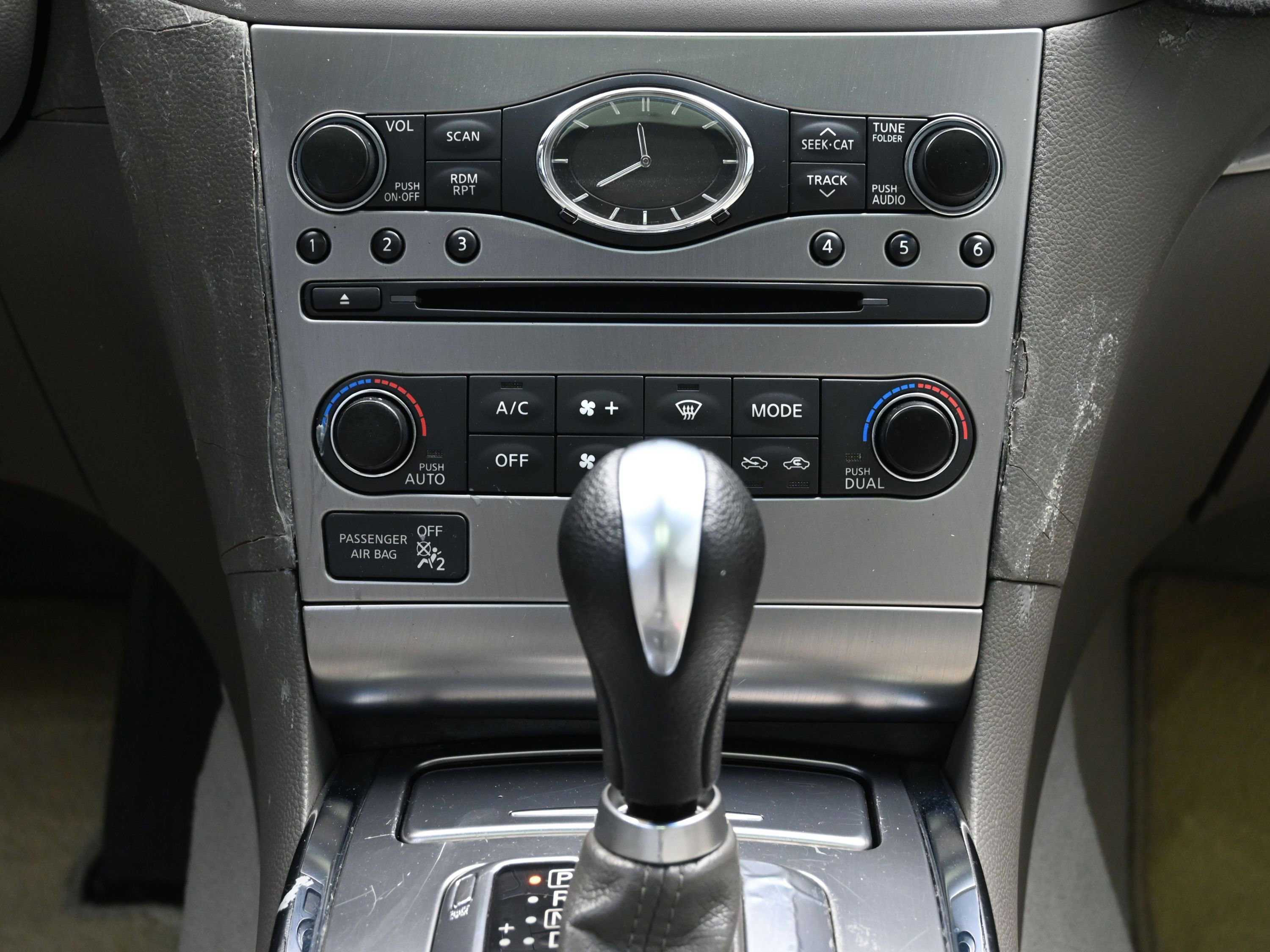 Used 2010 INFINITI G37 Journey w/ Premium Pkg image 36