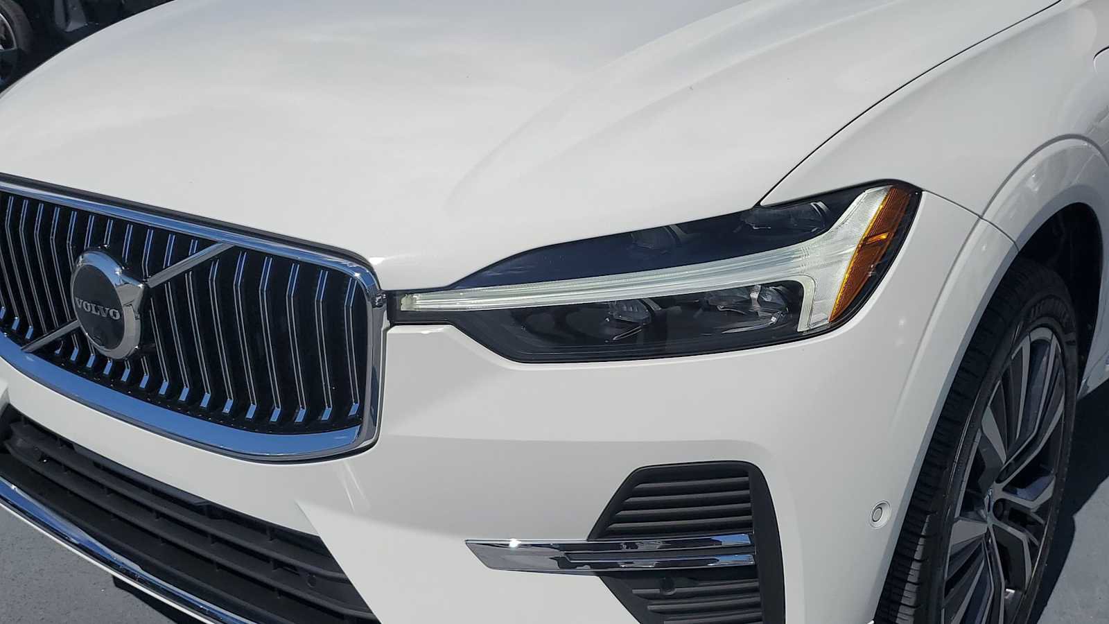 Used 2022 Volvo XC60 T8 Inscription Expression w/ Advanced Package image 10