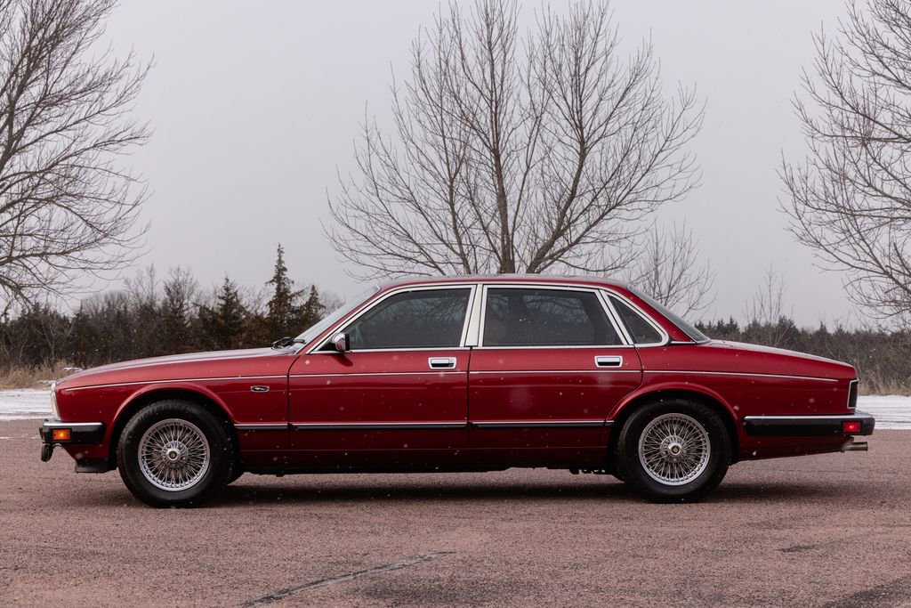 Used 1992 Jaguar XJ Vanden Plas image 20