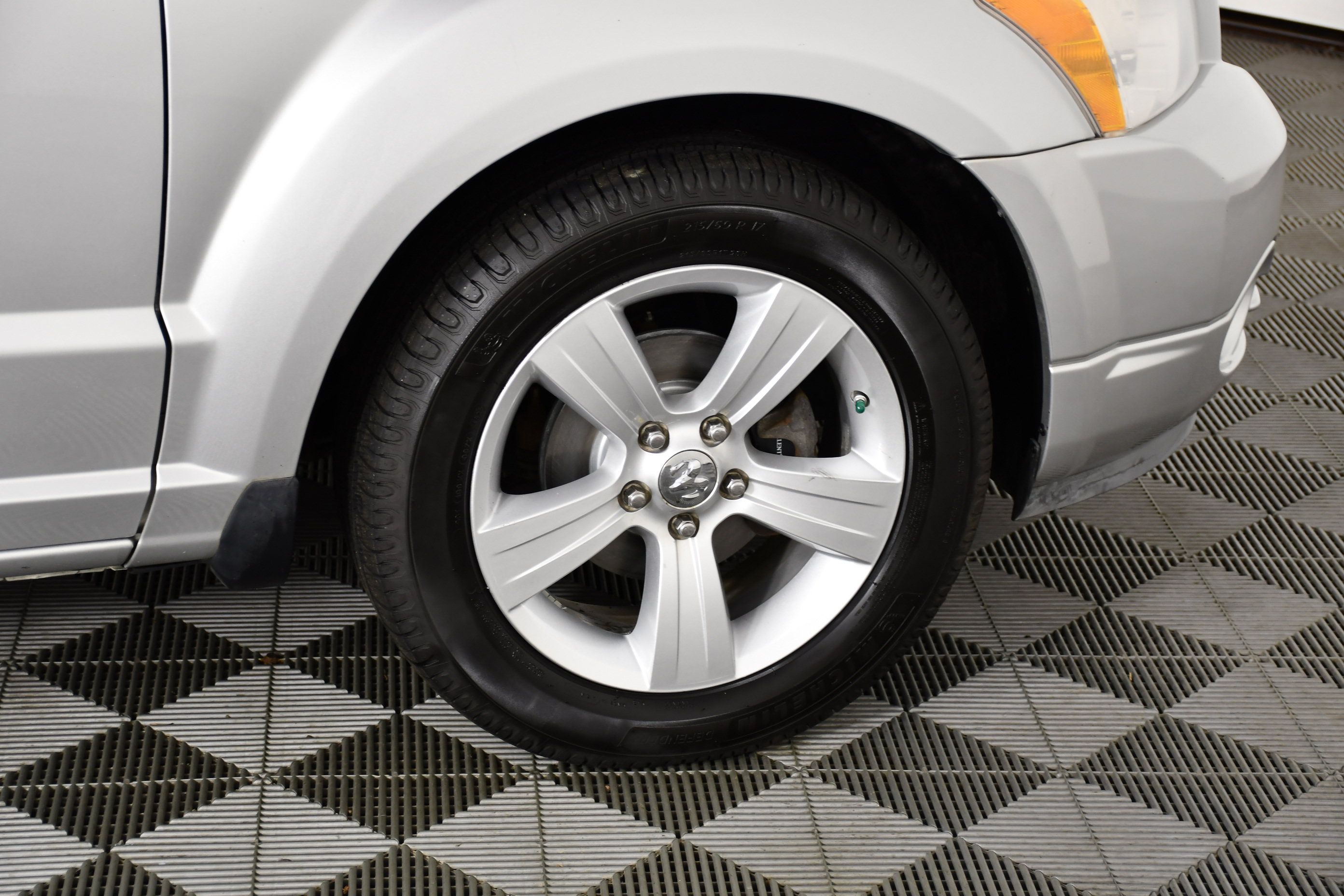 Used 2011 Dodge Caliber Mainstreet FWD image 43