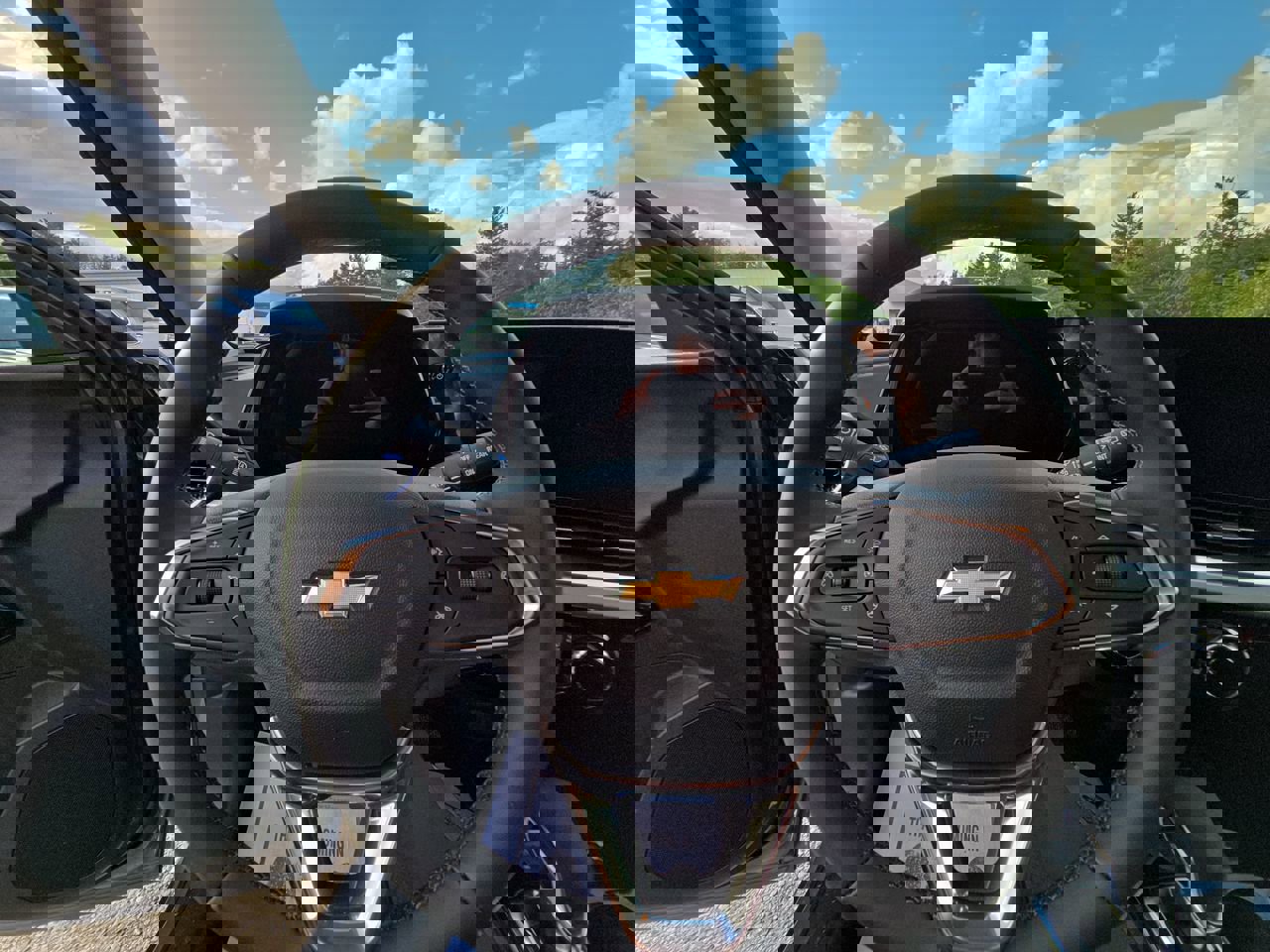 New 2025 Chevrolet Trax LT w/ Driver Confidence Package image 72