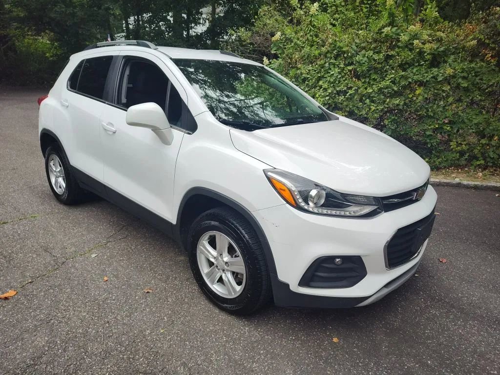 Used 2019 Chevrolet Trax LT image 2