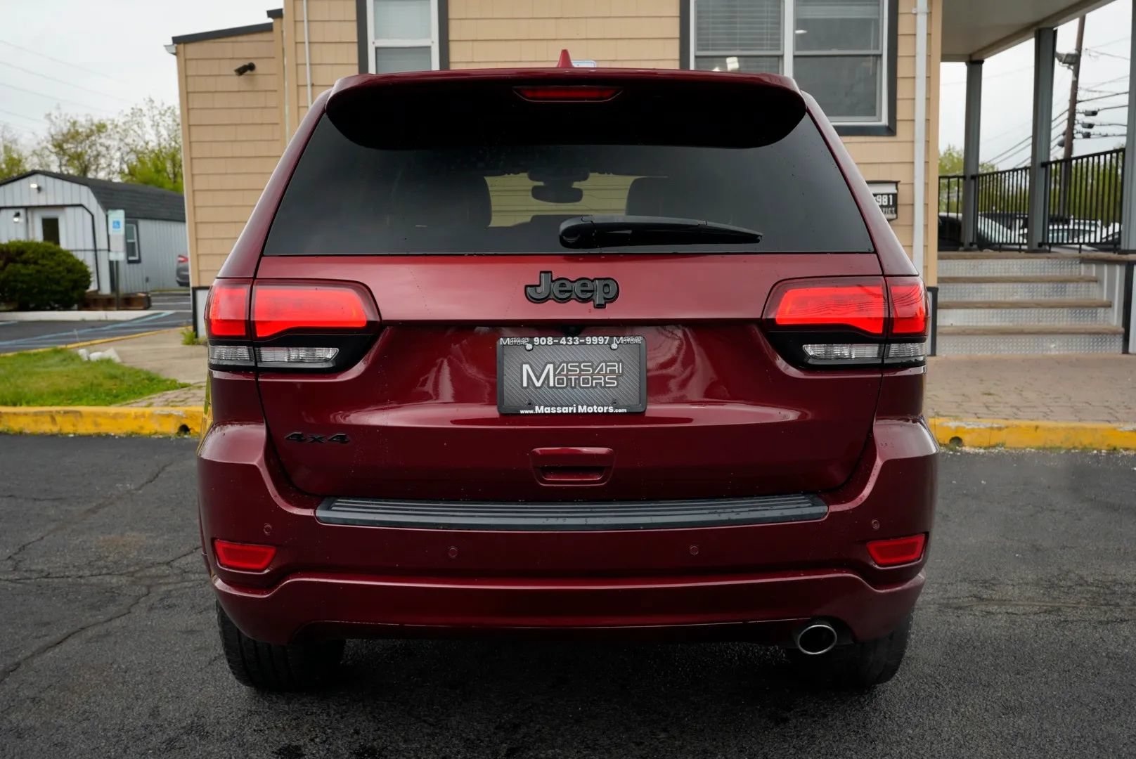Used 2019 Jeep Grand Cherokee Altitude AWD/4WD image 6