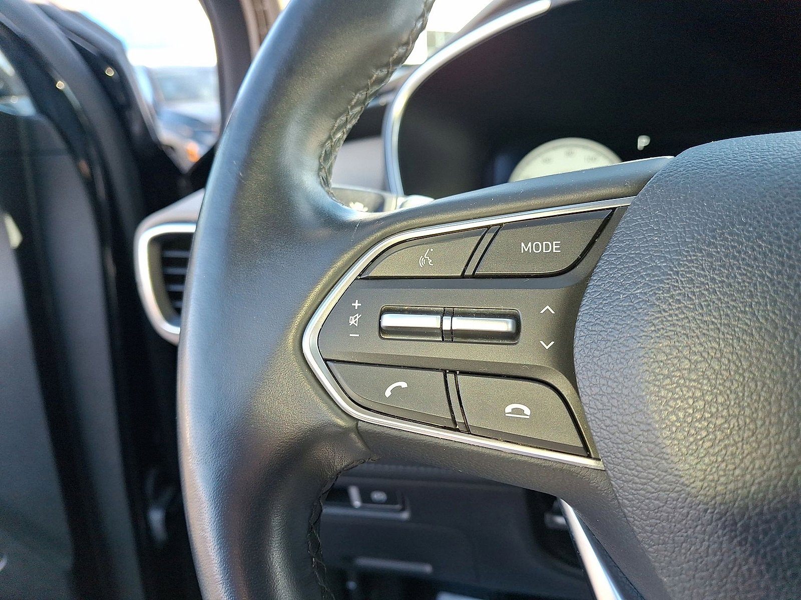 Certified 2022 Hyundai Santa Fe Limited image 23