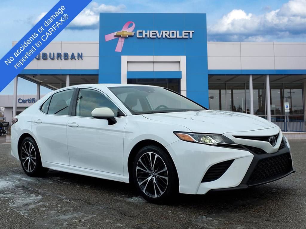 Used 2019 Toyota Camry SE image 3