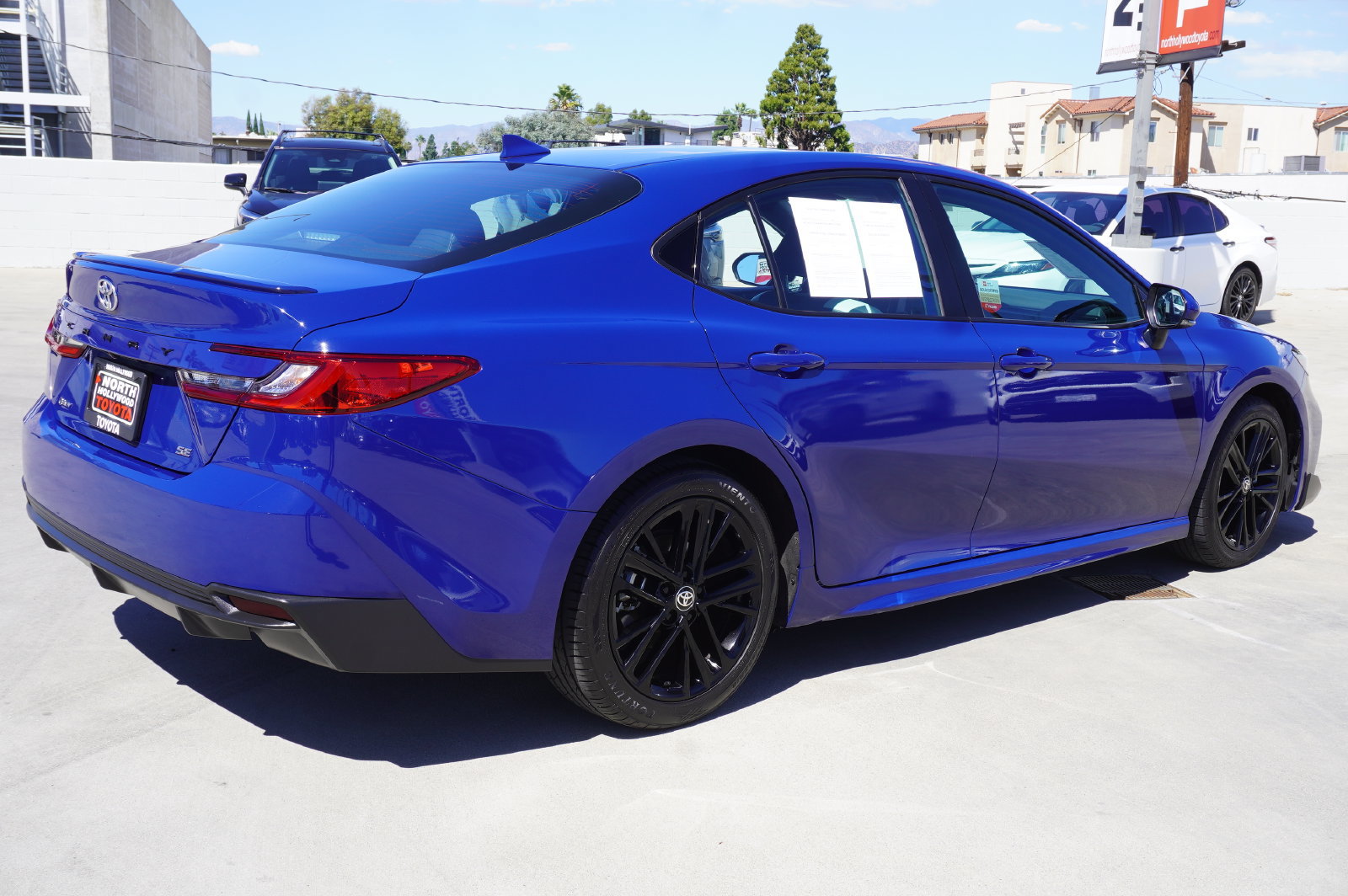 Certified 2025 Toyota Camry SE FWD image 7