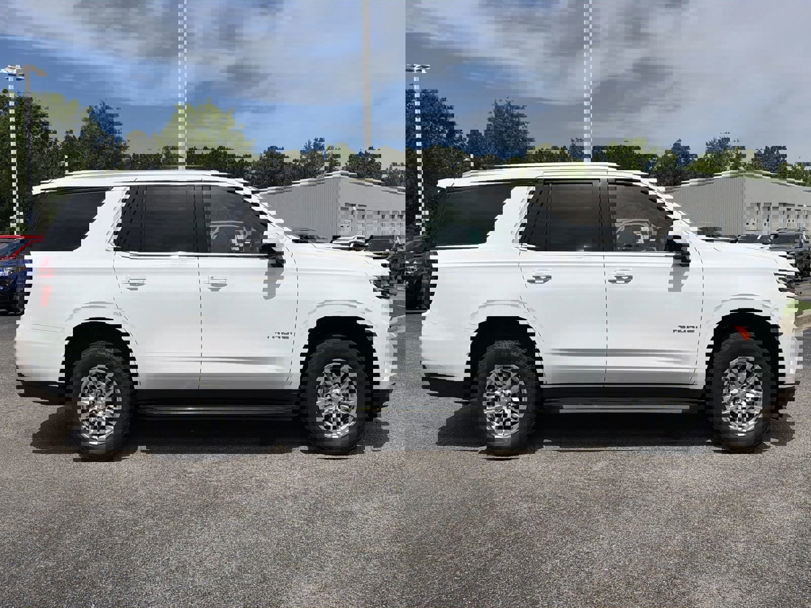 Used 2024 Chevrolet Tahoe LT RWD image 11