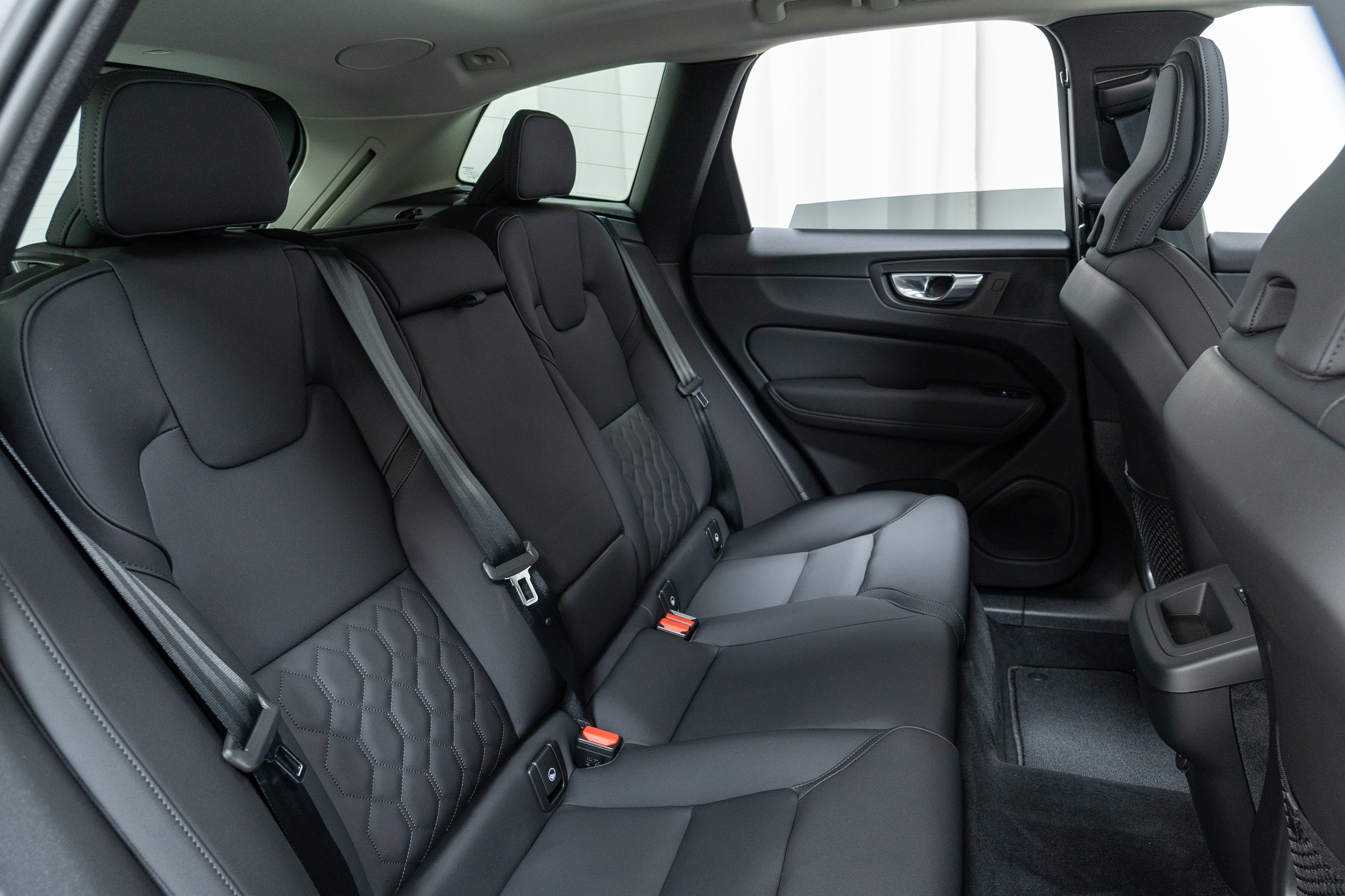 New 2026 Volvo XC60 B5 Plus w/ Climate Package image 24