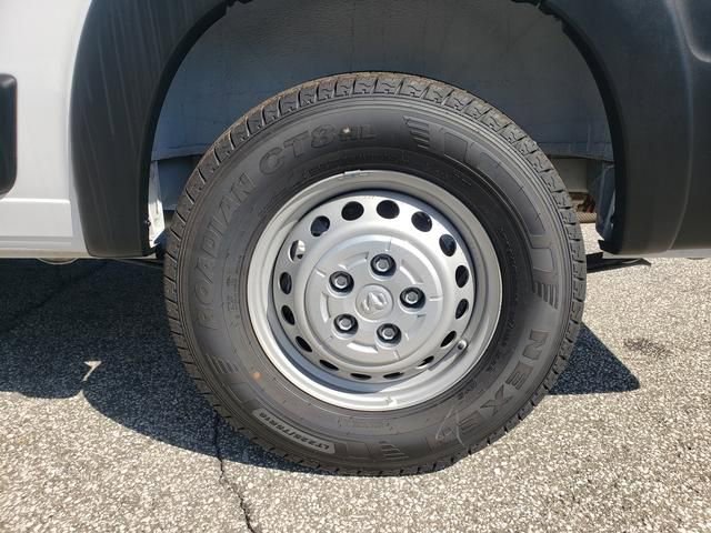 Used 2025 RAM ProMaster 2500 w/ Safety Group FWD image 33